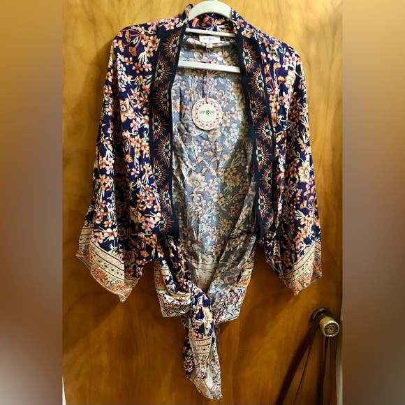 Umgee Tops - Umgee Kimono M/L Floral NWT